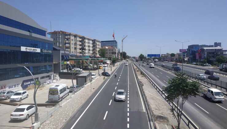 Gebze İstanbul Caddesi’nde yol çizgileri çizildi